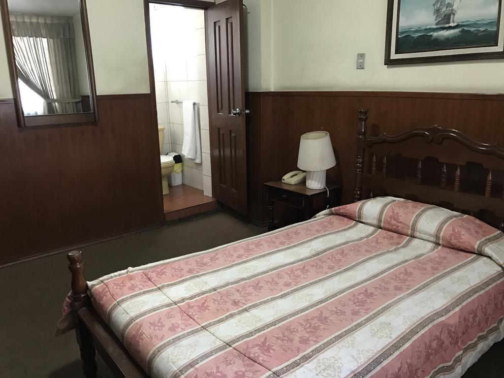 Hotel Majestic Кіто Екстер'єр фото
